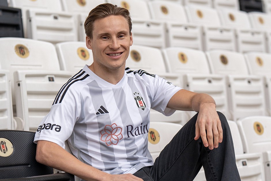 Jonas Svensson ile sözleşme imzalamıştır