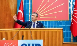 CHP, Meclis'te eylemde: İsterse elektriği kessinler, koltuklarda uyuyacağız