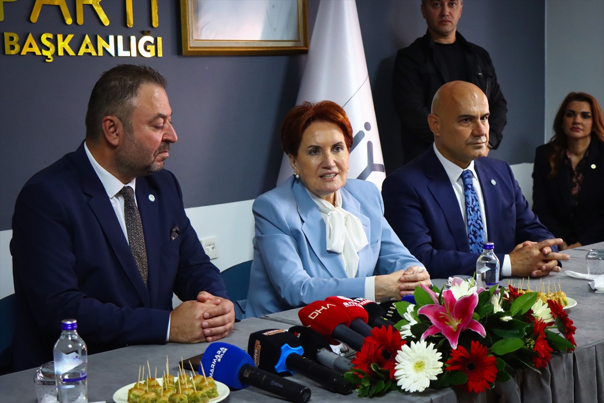 AA-20231026-32524857-32524855-IYI_PARTI_GENEL_BASKANI_AKSENER_BALIKESIRDE