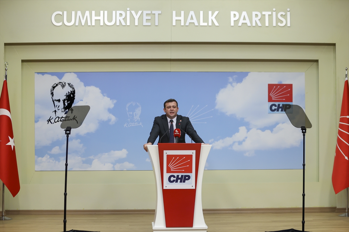 AA-20230825-31995229-31995228-CHP_GENEL_BASKAN_YARDIMCISI_UYAR_CALISMA_HAYATI_GUNDEMINI_DEGERLENDIRDI