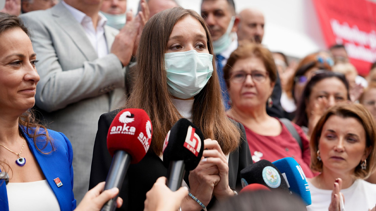 Özgür Özel ile hakkında çıkan iddialar sonrası Gülşah Durbay'dan açıkl