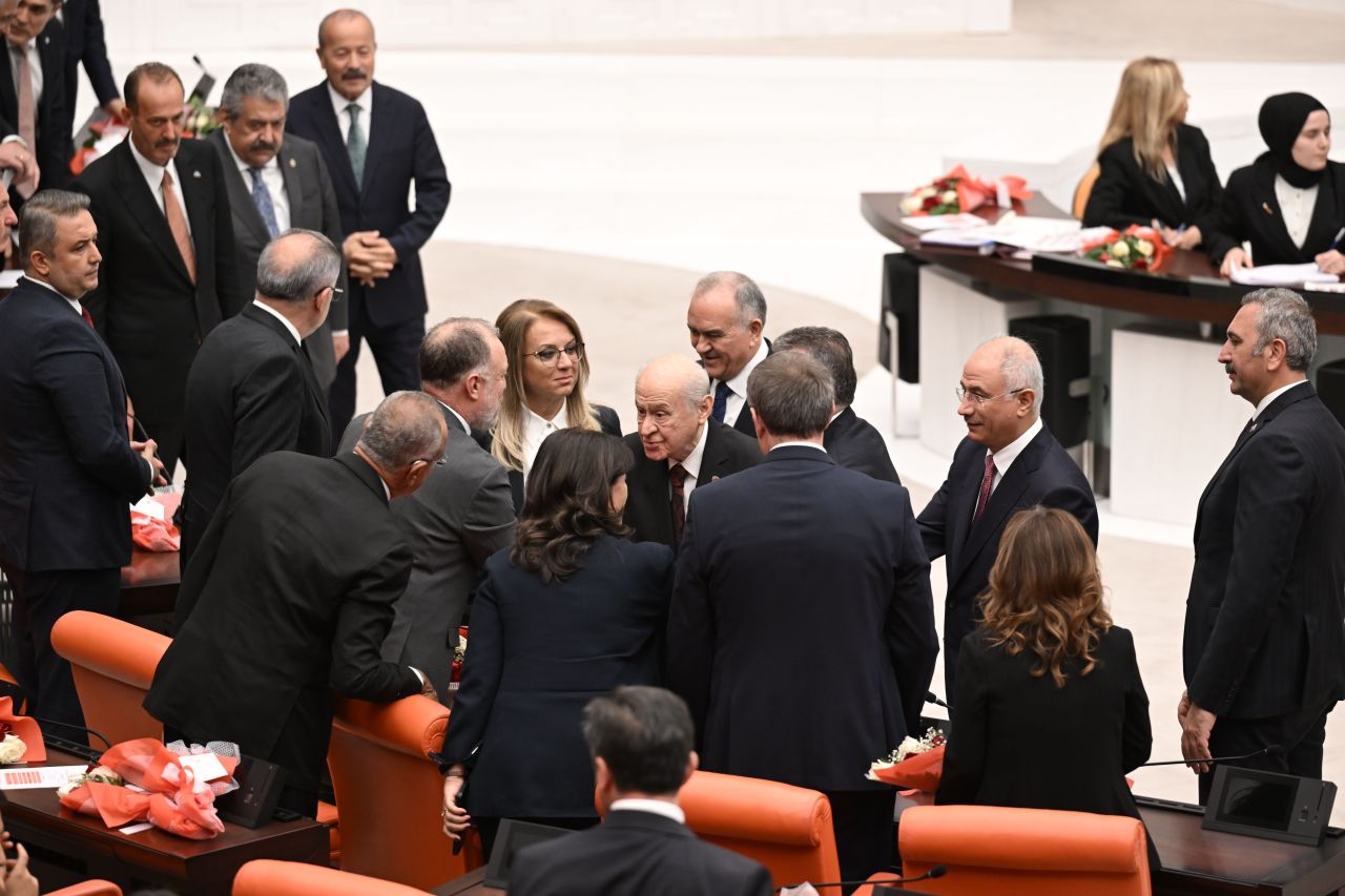 Devlet Bahçeli, Cumhurbaşkanı Erdoğan'ın talimatıyla DEM Parti'lilerin