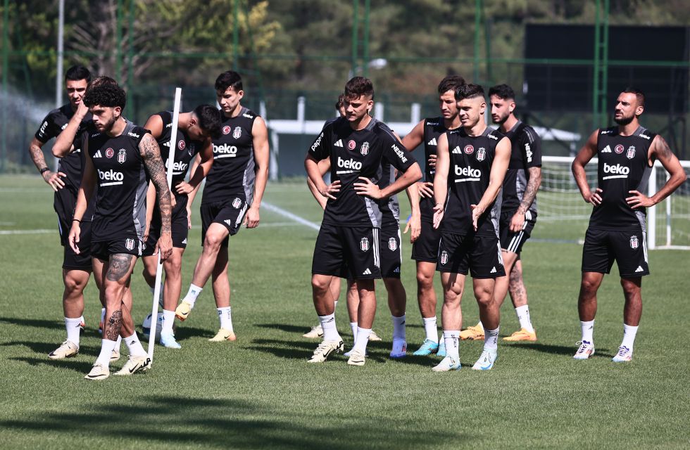 Beşiktaş'ın Trabzonspor maçı kamp kadrosu belli oldu: 2 oyuncu eksik