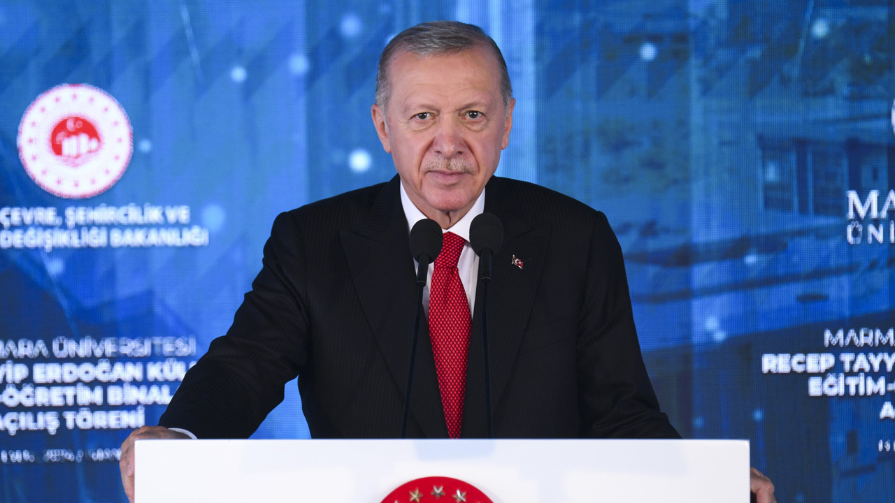 Cumhurbaşkanı Erdoğan 3 kişiyi görevden aldı: Bakanlıklarda önemli değ