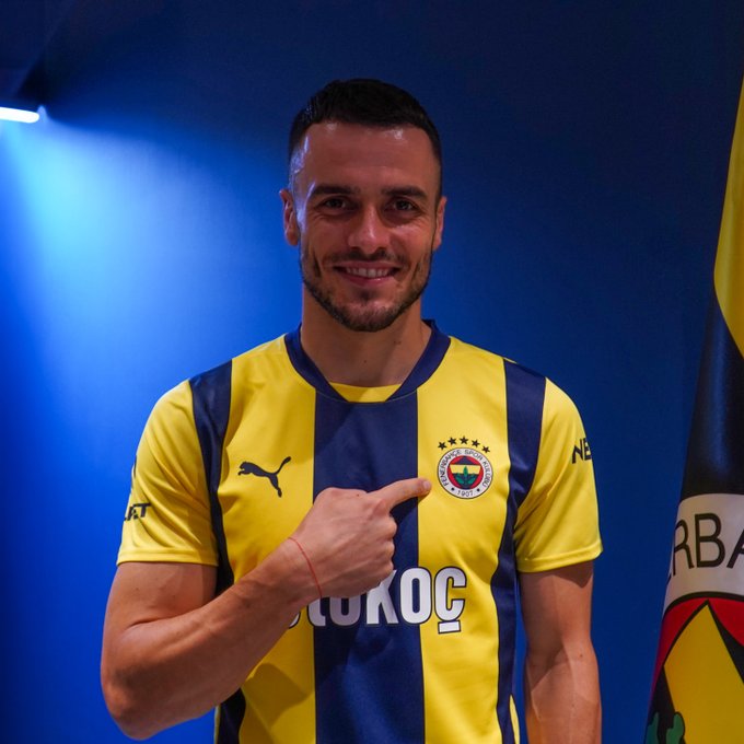 Filip Kostic, Fenerbahçe'ye transfer oldu