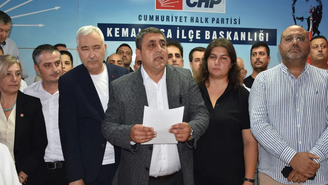 CHP'li başkanın aracı kurşunlandı