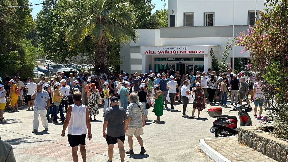 Muğla'da sağlık emekçileri iş bıraktı