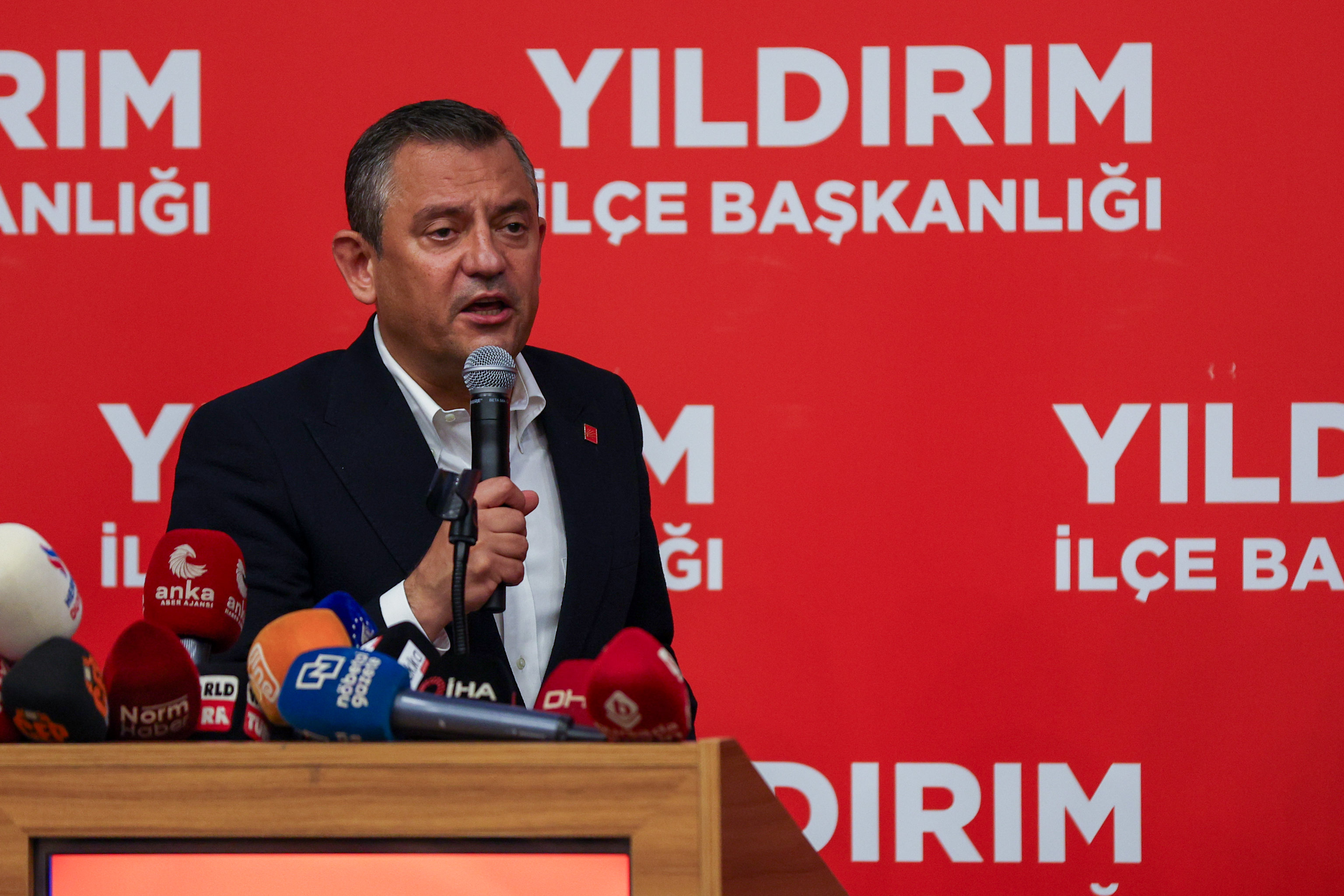 Özgür Özel: Ne zaman Yıldırım'ı alacağız, Türkiye'de de iktidarı…