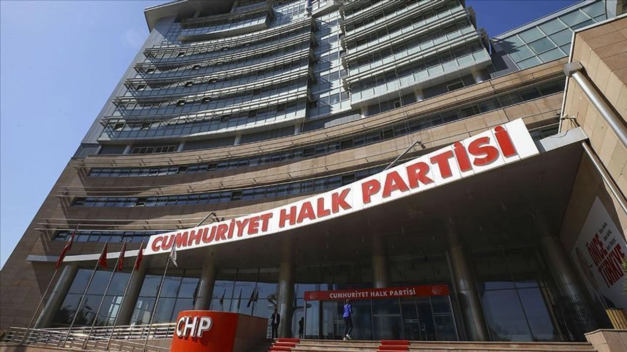 CHP'li il başkanı görevinden istifa etti