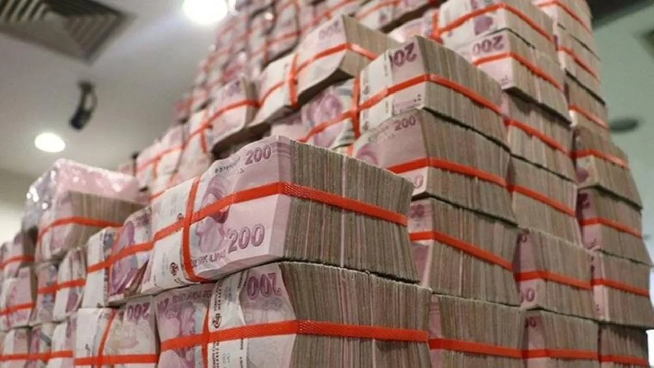 Hazine, 2 ihalede 43,7 milyar lira borçlandı