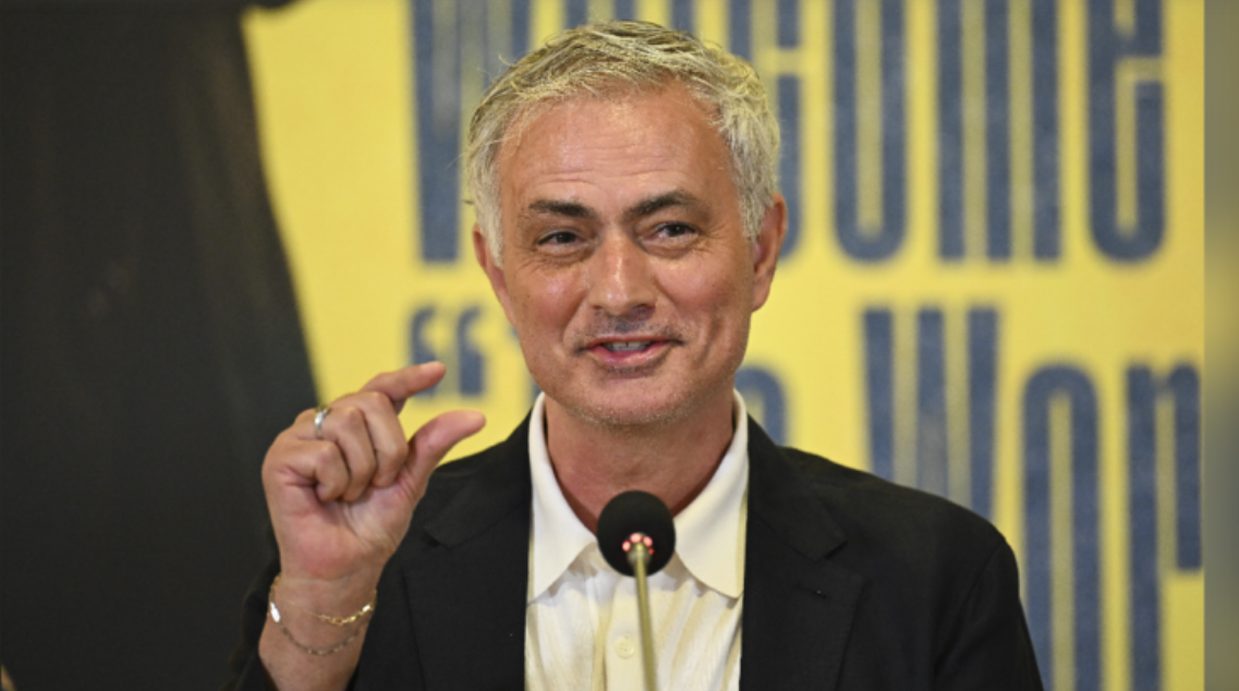 Fenerbahçe'de Mourinho sonrası ilk ayrılacak isim belli oldu