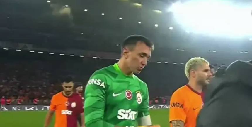 Muslera maç sonunda Allah biliyor dedi herkes merak etti!