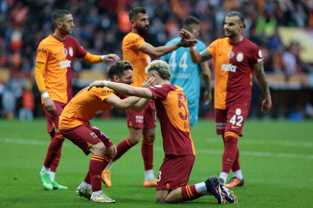 Galatasaray gol oldu yağdı! Sivasspor'u 6-1 yendi