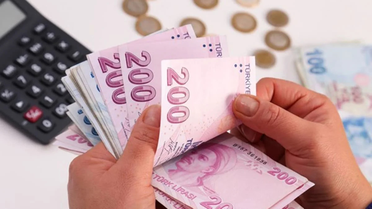 Bankaların 100.000 TL ihtiyaç kredisi aylık taksitleri