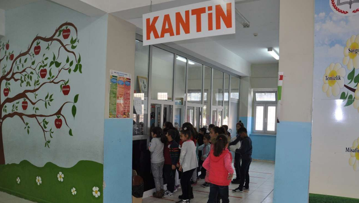 Okul kantinlerinde yeni dönem! Haftanın bir günü satışına izin verildi