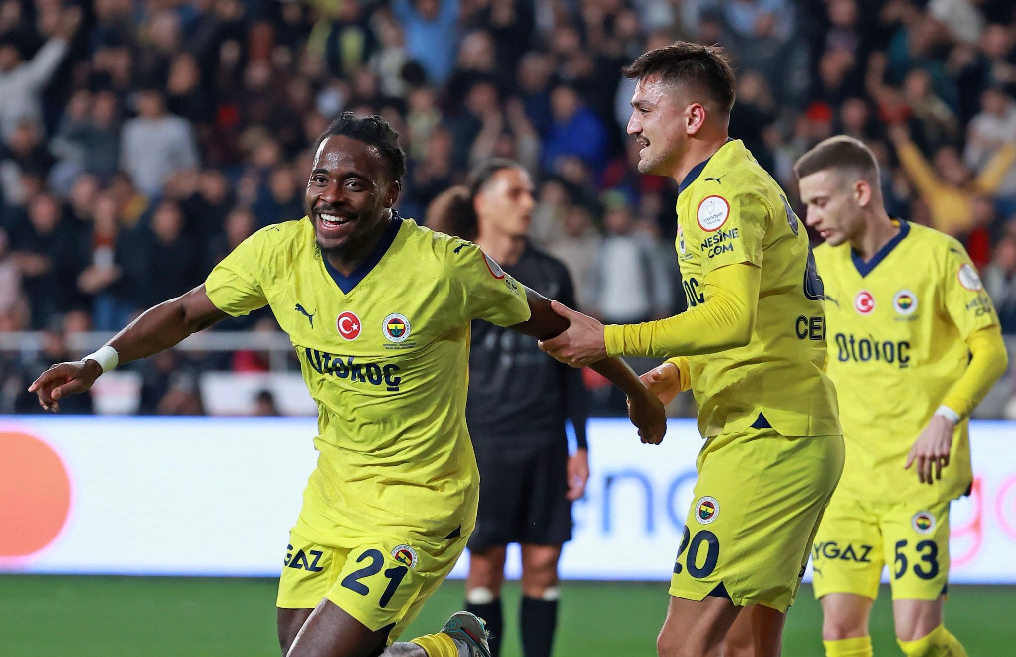 Fenerbahçe Hatayspor'u 2-0 mağlup etti! Tekrardan liderlik koltuğunda