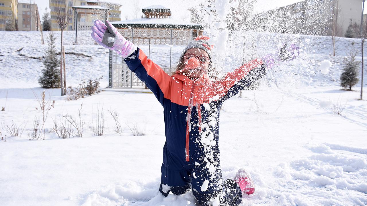 Meteoroloji ve AKOM saat vererek uyardı: Kar geliyor!