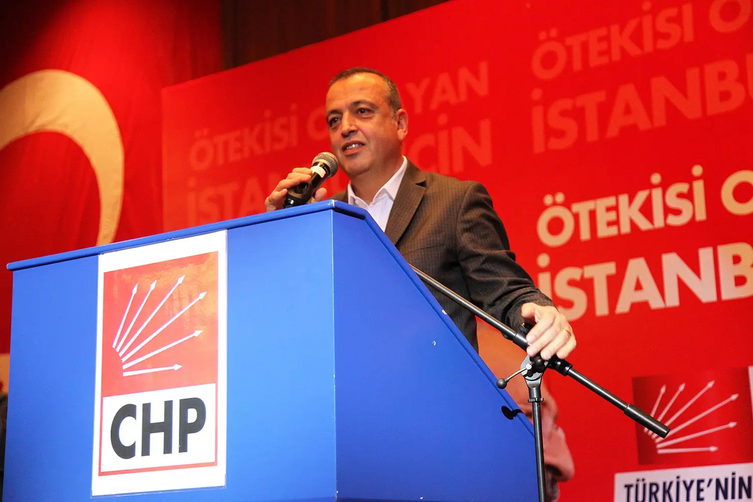 CHP'li Ataşehir Belediye Başkanı Battal İlgezdi istifa etti!