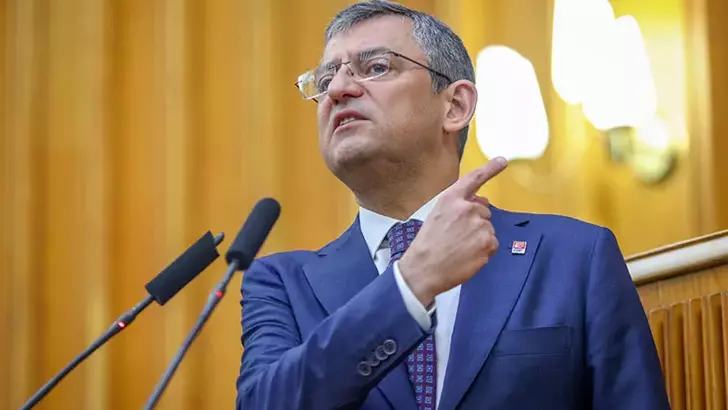 Özgür Özel İYİ Parti'ye seslendi: Kendi bildirgenizi imzalayın