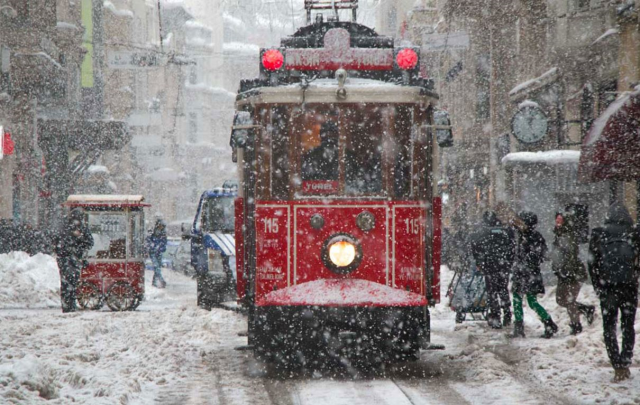 İstanbul'a kar geliyor! Tarihi belli oldu