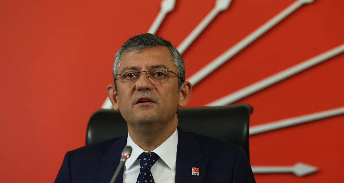 Özgür Özel: Bir haber üzerine derhâl harekete geçenler, yargıdaki rüşv