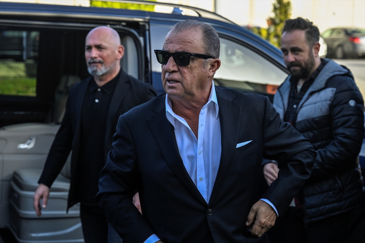 Panathinaikos ile anlaşan Fatih Terim, Yunanistan'a gitti