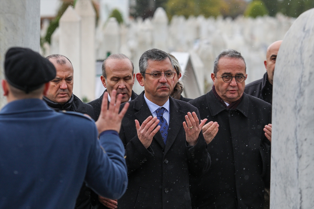 Özgür Özel, Bosna Hersek'te: Unutulan katliam tekrarlanır