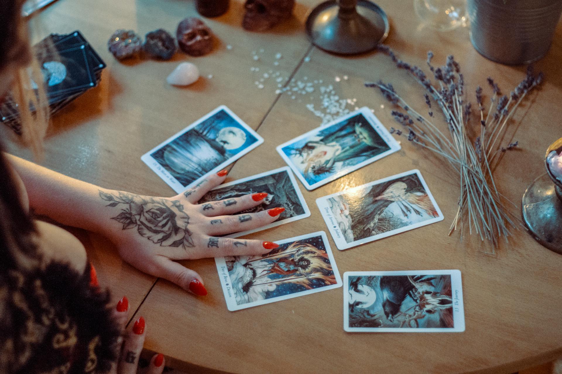 Tarot Tek Kart Aşk | Ne Anlama Gelir | Aşkın Kapılarını Aralamak