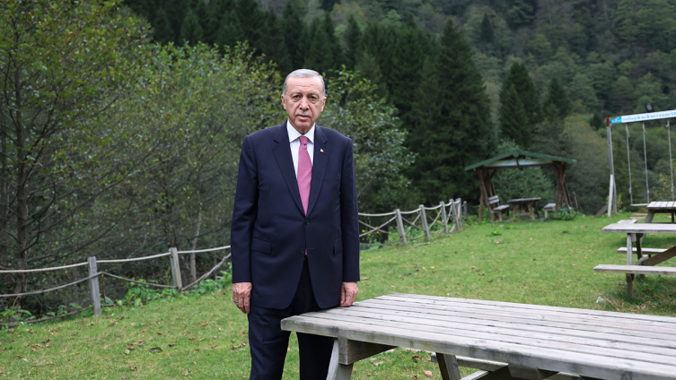 Erdoğan, Rize'de hemşehrileriyle buluştu!