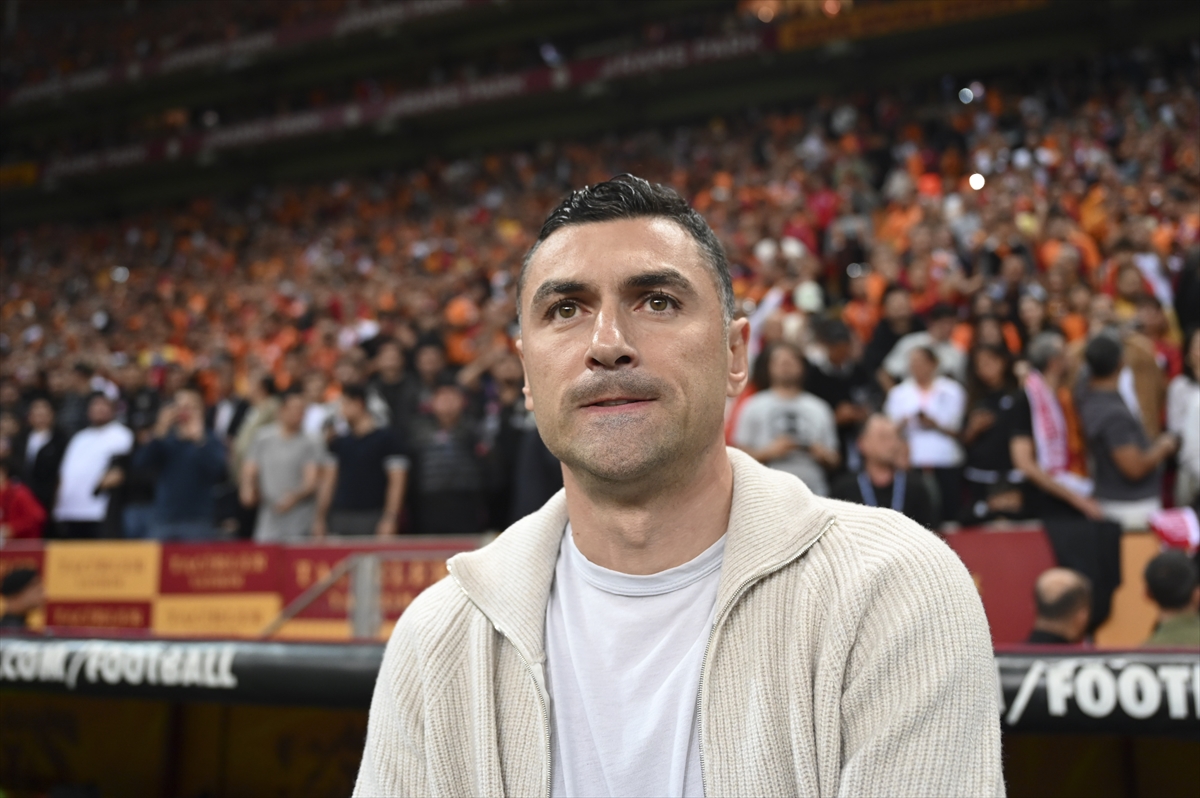 Burak Yılmaz maça saatler kala yıldız futbolcuyu antrenmandan gönderdi!