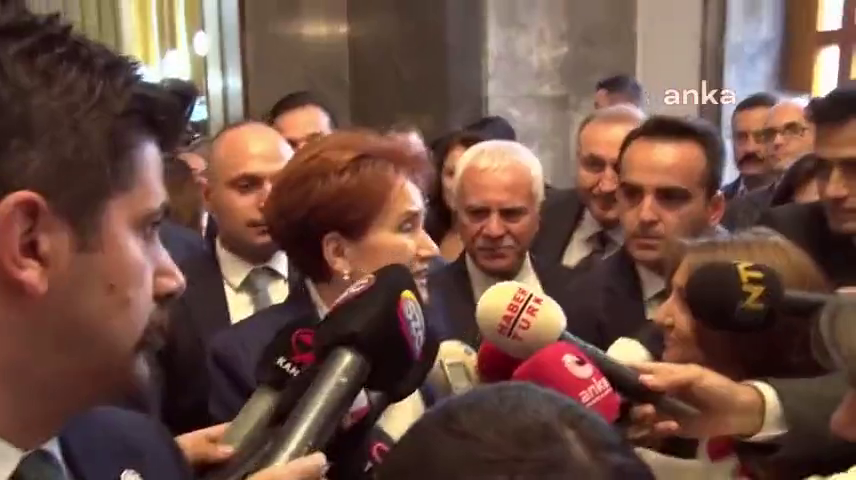 Meral Akşener gazetecileri azarladı: Ne büyük saygısızlık!