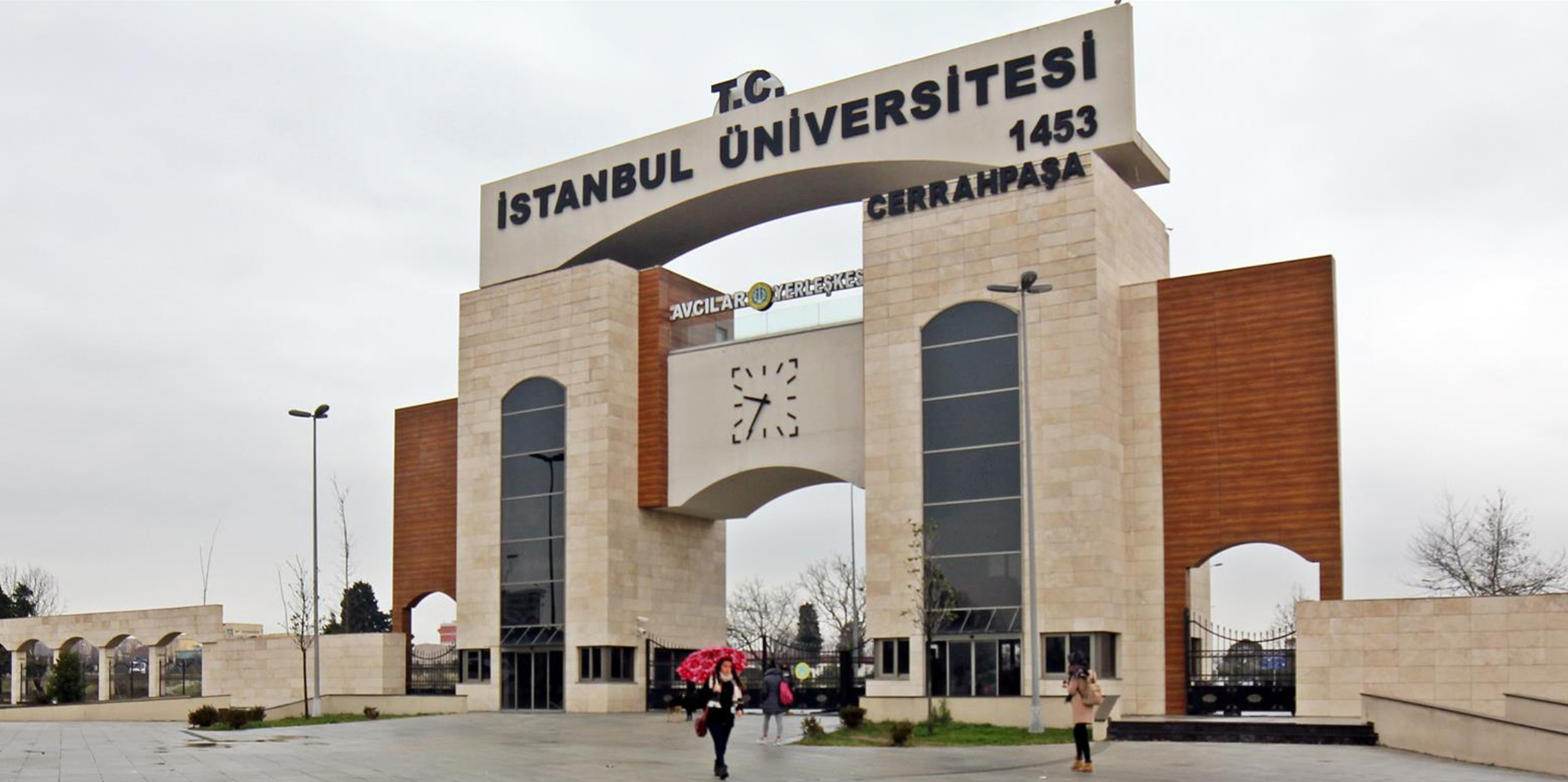 İstanbul Üniversitesi'nde yemekhane krizi: Konserve yemeği verildi…