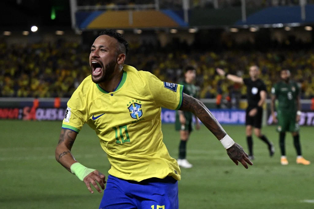 Neymar, Pele'nin o rekorunu egale etti