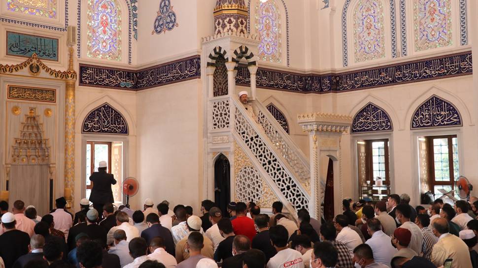 Diyanet, ırkçılık karşıtı Cuma hutbesi yayınladı