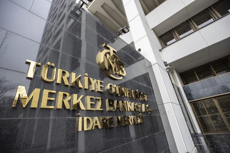 Merkez Bankası yıl sonu enflasyon ve dolar tahminini yükseltti