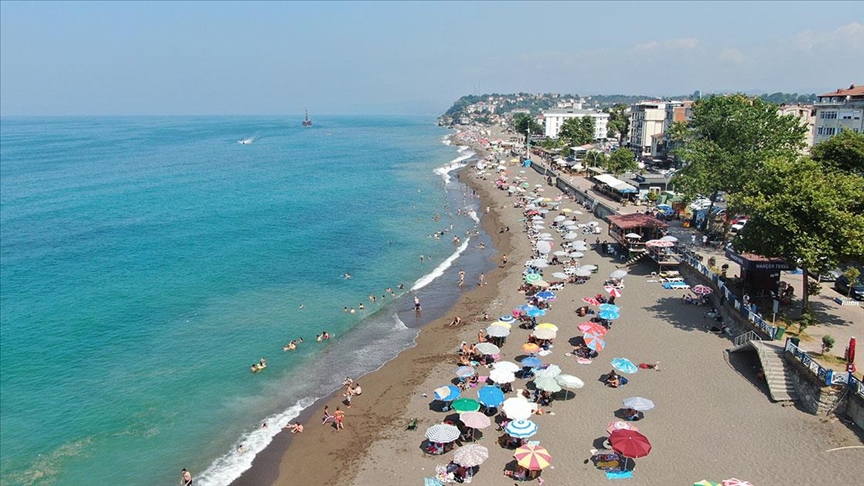 Akçakoca'da denize girmek yasaklandı