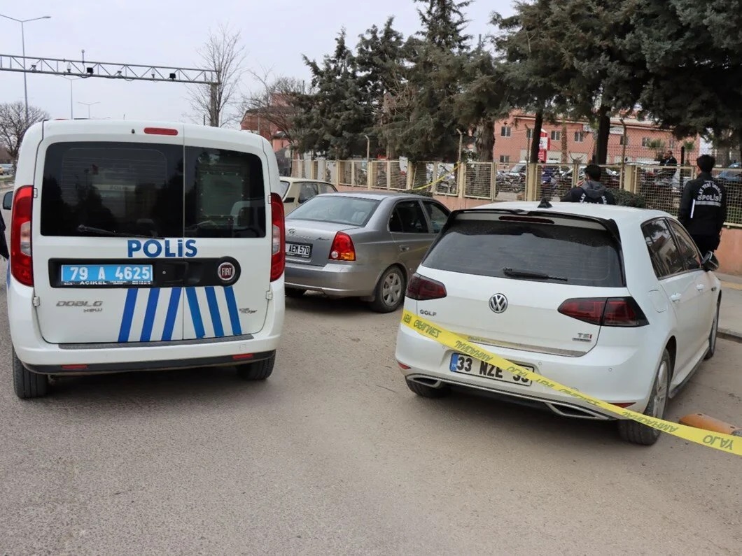 Polis park yeri yüzünden tartıştığı komşusunu öldürdü