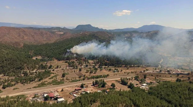 Marmaris’te iki ayrı noktada orman yangını başladı