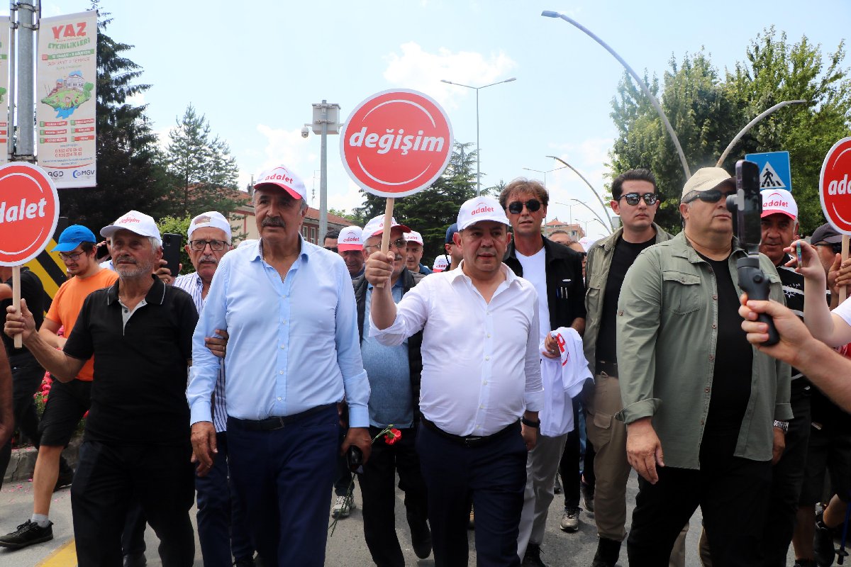 CHP Genel Merkezi’ne yürüyen Tanju Özcan’a CHP'den sert yanıt!