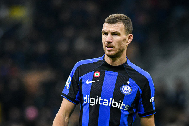 Edin Dzeko kimdir? Edin Dzeko kaç yaşında? Edin Dzeko Fenerbahçe'ye mi geliyor?