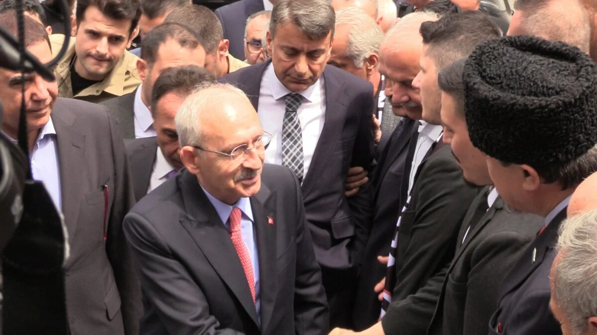 Kemal Kılıçdaroğlu, Ülkücü kanaat önderleriyle biraraya geldi!