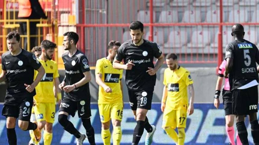 Ümraniyespor Süper Lig macerasına veda etti