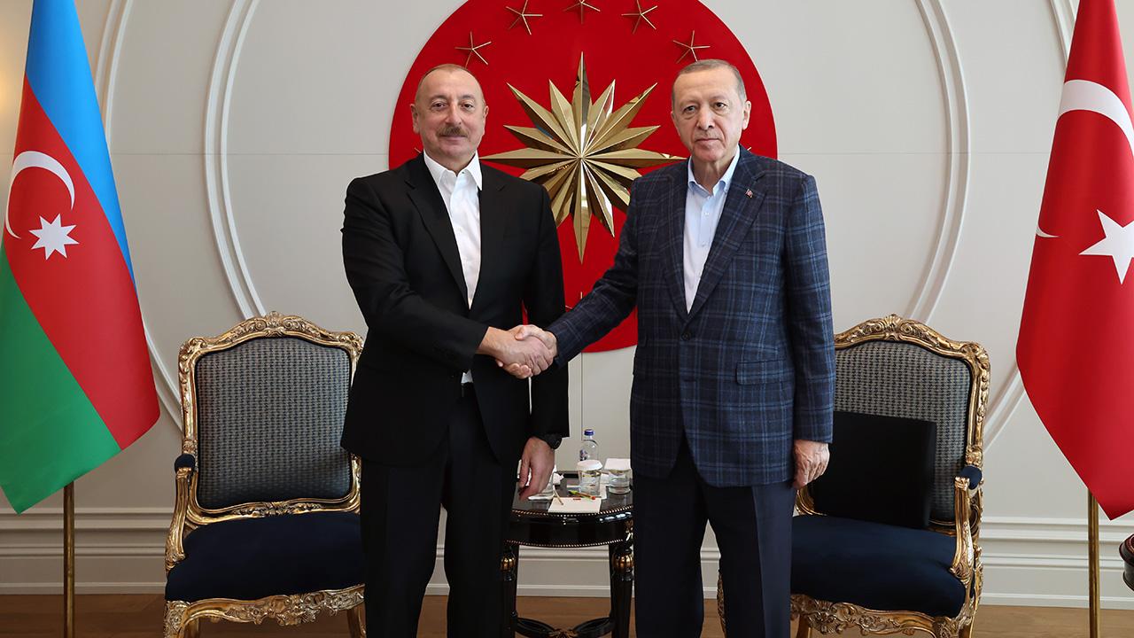 İlham Aliyev Erdoğan'ı arayarak tebrik etti!