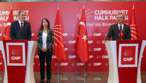 DEM Parti liderleri CHpyi ziyaret etti CHP Kurt meselesinin cozumunde onemli bir rol oynayabilir2