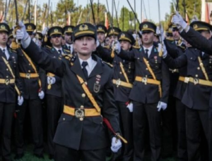 İzmir Barosu’ndan teğmenlere tam destek! ‘İfade özgürlüğü cezalandırılamaz’