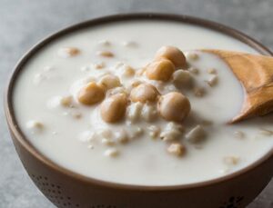 Soğuk Ayran Aşı Çorbası Tarifi: Serinletici ve Lezzetli