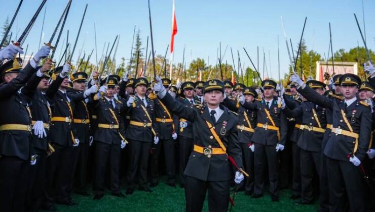 CHP’li Bağcıoğlu’ndan “teğmenler” tepkisi: Trajikomiğin de ötesinde bir hukuk faciası!