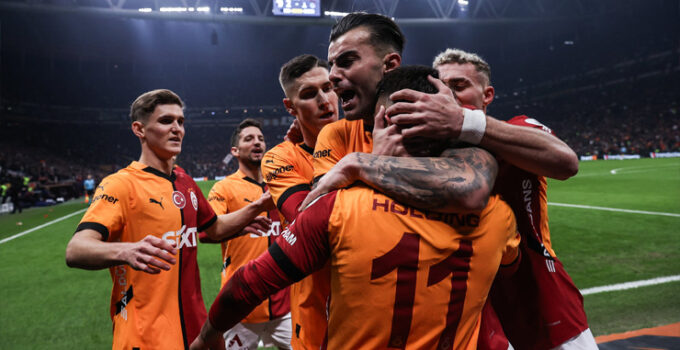 7 gollü maçta Galatasaray, Trabzonspor’a karşı galip