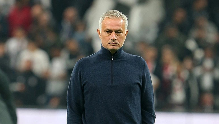 Jose Mourinho, Lyon maçı sonrası konuştu: “Maçta iki tane hatalı kırmızı kart var”